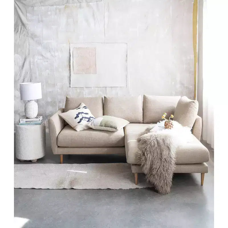 Pouf quadrato in velluto di cotone con profilo a contrasto – Poggiapiedi rivestito color crema con base in legno di pino, capacità 150 kg