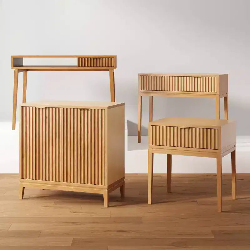 Scrivania Boho scanalata in legno con cassetto e scomparto aperto, Marrone Naturale – Superficie impiallacciata, Struttura in legno, 78,7 cm A x 109,2 cm L x 61 cm P