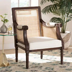 Poltrona con accenti in tessuto e legno Desmond Bali & Pari