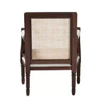 Poltrona con accenti in tessuto e legno Desmond Bali & Pari