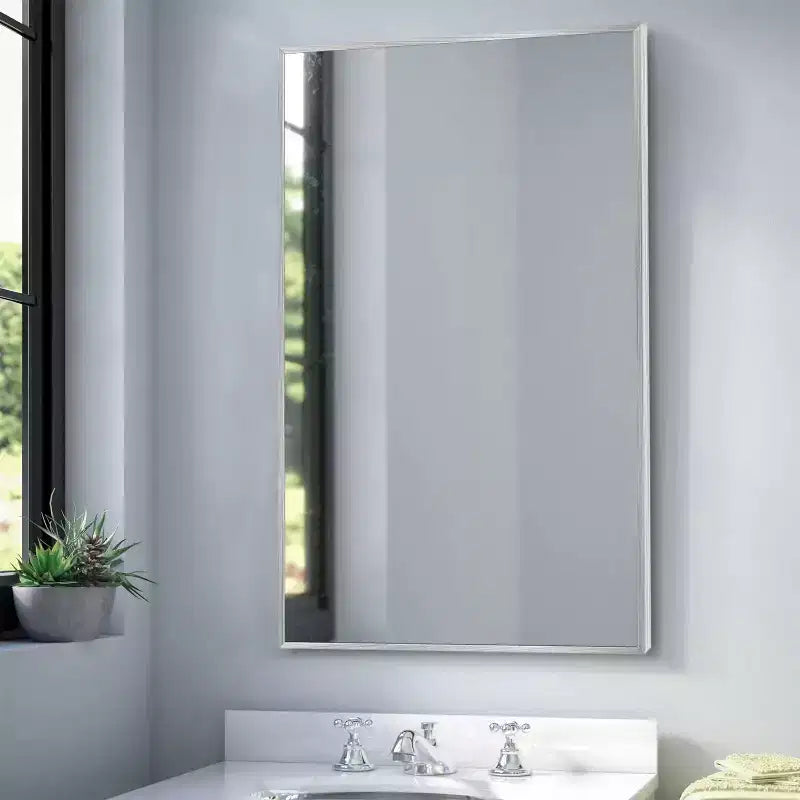 Specchio da parete decorativo rettangolare con cornice moderna in metallo