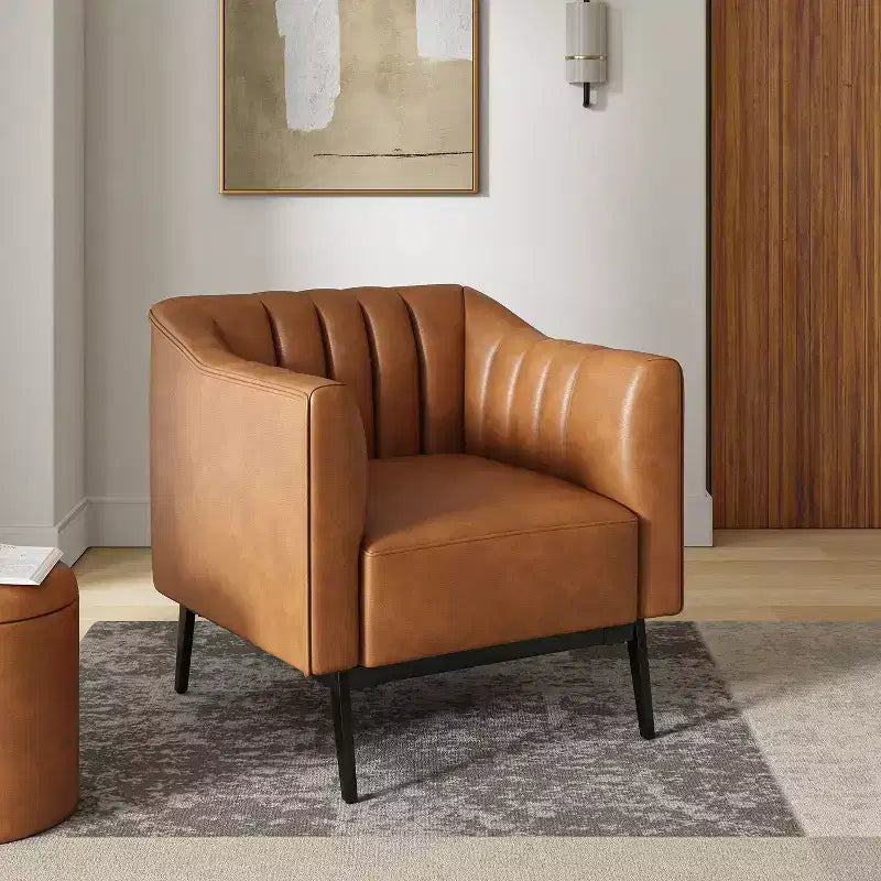 Poltroncina da 76 cm in similpelle con gambe in metallo