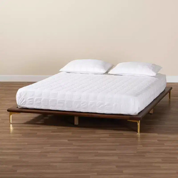 Struttura letto king size in stile moderno di metà secolo