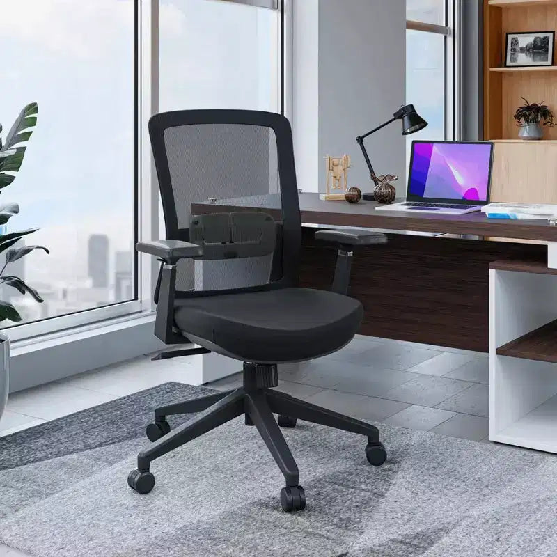 Sedia da ufficio in rete con altezza regolabile, base girevole, supporto lombare e funzione di inclinazione